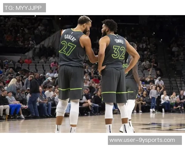 唐斯深情回忆狼队老队友表达愿意为他们付出一切的坚定决心