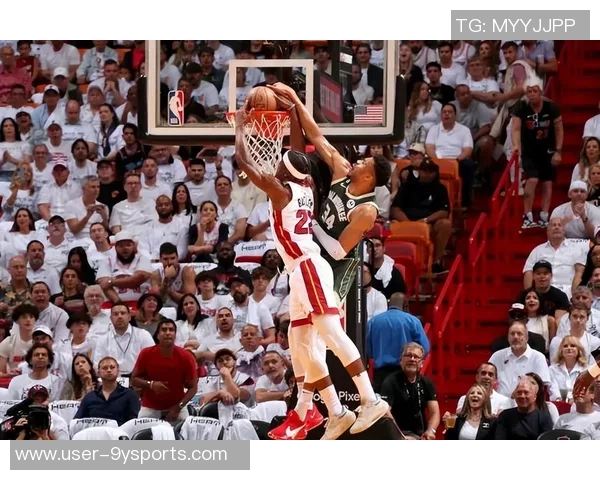 曾凡博防守失误贾里德巴特勒轻松突破上篮得分 曾凡博防守失误贾里德巴特勒轻松突破上篮得分